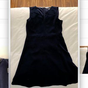 Vince V-neck Navy Sheath Pocket Dress